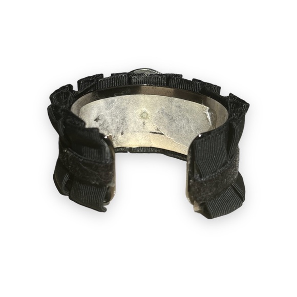 ✧ Cuff bracelet - Picture 3 of 4